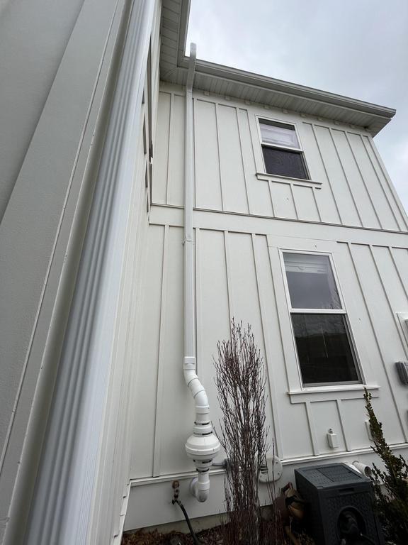 Exterior radon mitigation system
